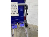 Arjo - carino - elektrische douchestoel toiletstoel - afbeelding 1 van  5