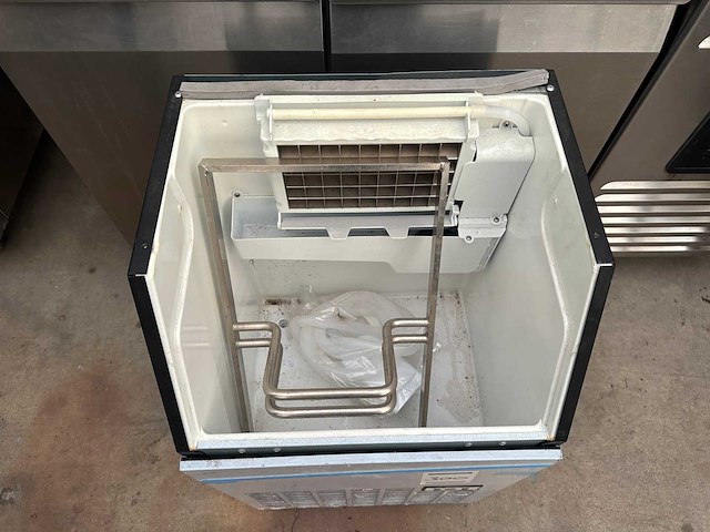 Arktic - ijsblokjesmachine - afbeelding 2 van  5