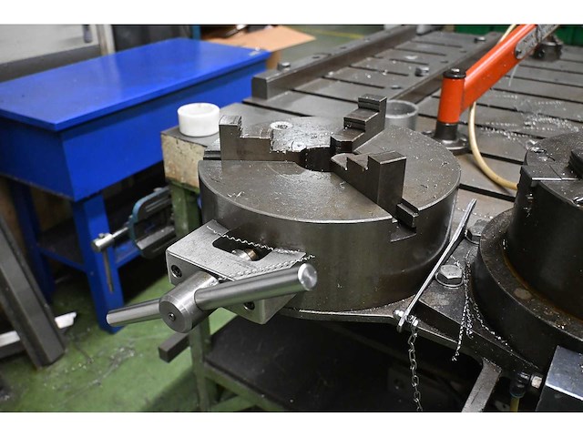 Arm-950-12 pneumatische taparm met werktafel en diverse opspanklauwen - afbeelding 5 van  14