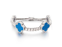 Armband met blauw klaver decoratief element en briljanten