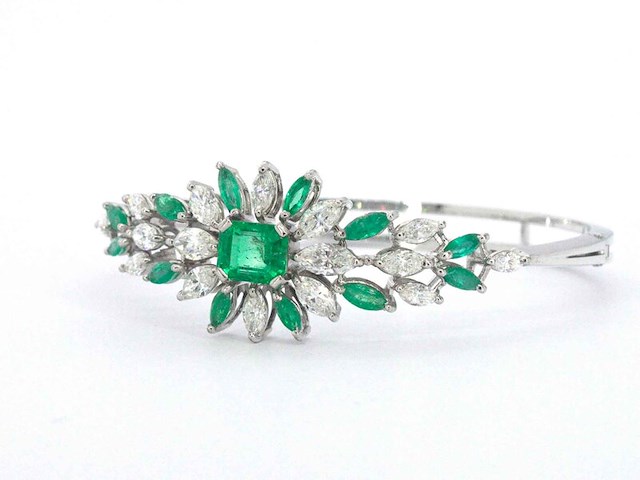 Armband met smaragden en marquise geslepen diamanten - afbeelding 6 van  10