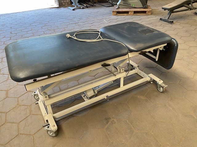 Armedica manufacturing corp. amba300 performa treatment table - afbeelding 5 van  8