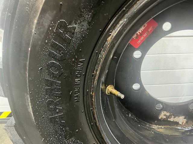 Armore 14-17.5 foam filled genie - afbeelding 8 van  11