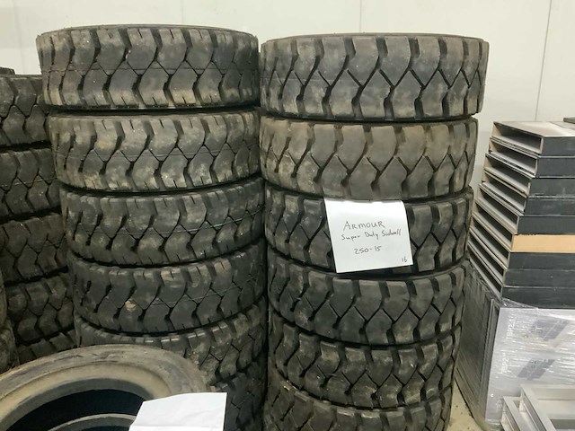 Armour super duty sidewall heftruckband (4x) - afbeelding 1 van  2