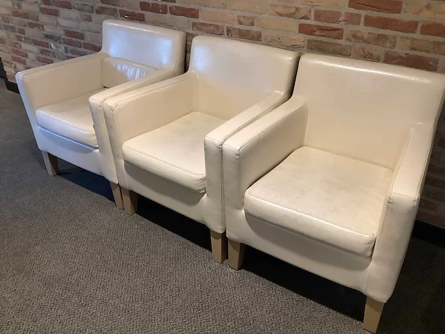 Armstoelen - arm chair (7x) - afbeelding 1 van  3