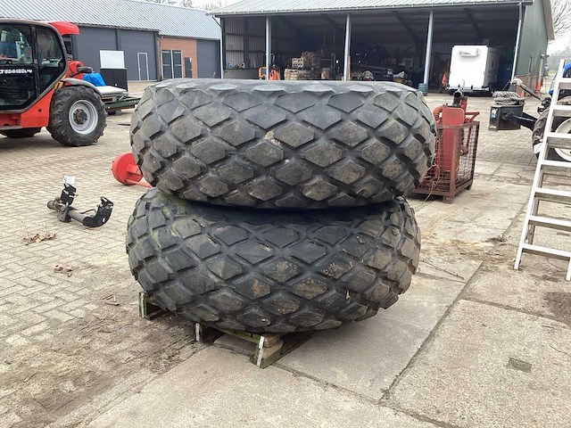 Armstrong torc-trac landbouwband met velg - afbeelding 3 van  6