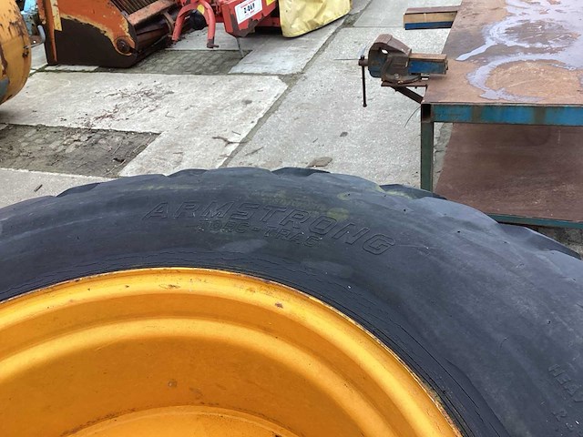 Armstrong torc-trac landbouwband met velg - afbeelding 6 van  6