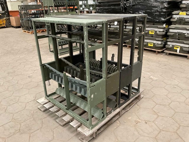 Army storage rek (4x) - afbeelding 1 van  7