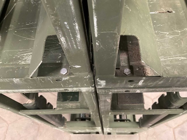 Army storage rek (4x) - afbeelding 1 van  7