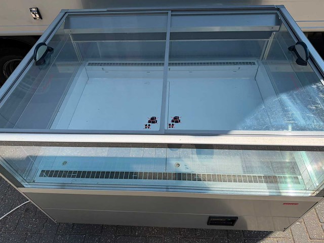 Arneg - koeleiland - koelvitrine - afbeelding 3 van  5