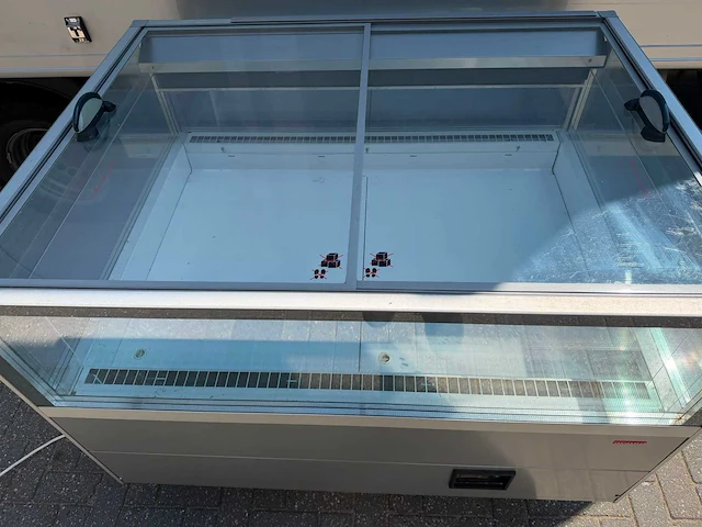 Arneg - koeleiland - koelvitrine - afbeelding 3 van  5