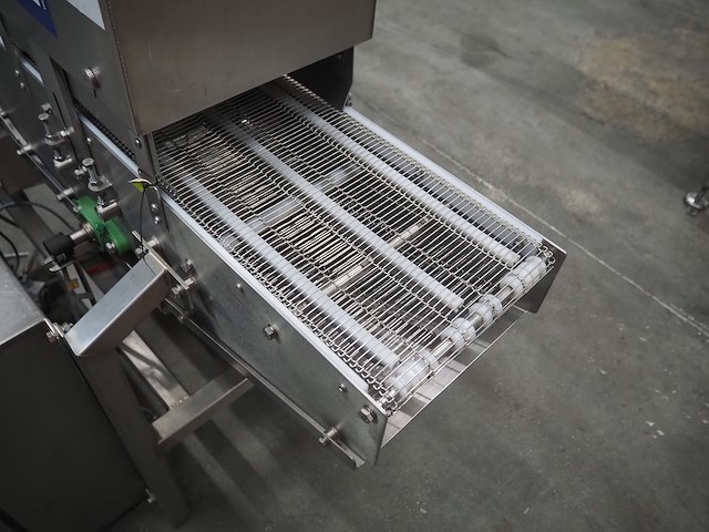 Arnott - afbeelding 13 van  13