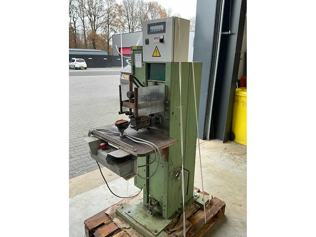 Aro m312 puntlasmachine - afbeelding 3 van  7