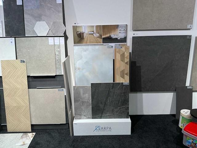 Arpa ceramiche tegeldisplay - afbeelding 1 van  2