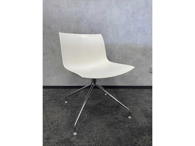 Arper catifa - 12p conferentie set 370x120 - afbeelding 17 van  22