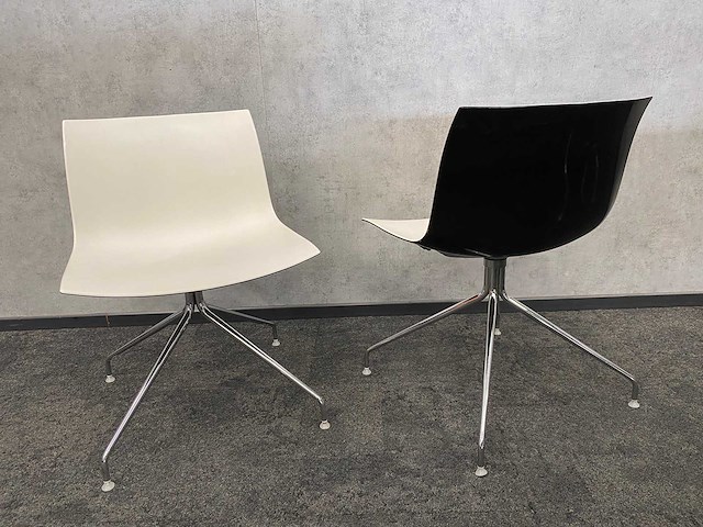 Arper catifa - 12p conferentie set 370x120 - afbeelding 21 van  22