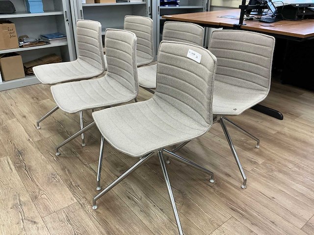 Arper vergaderstoel (6x) - afbeelding 1 van  8