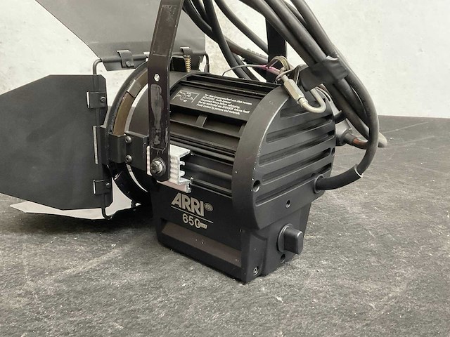Arri junior 650 plus fresnel spot (5x) - afbeelding 4 van  4