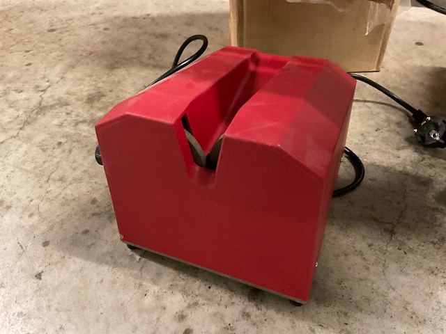 Arrotino 75 messenslijpmachine, snijmachine - afbeelding 1 van  1