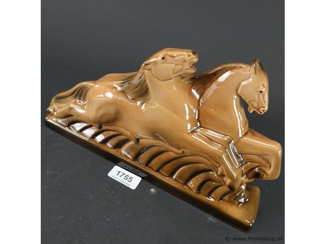 Art deco keramieken beeld van twee rennende paarden, waarschijnlijk frankrijk 1920-1949 - afbeelding 3 van  5