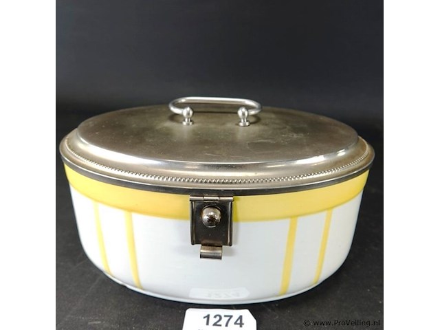 Art deco koektrommel met vernikkeld deksel en gele decoratie op een witte ondergrond, vermoedelijk gemaakt rond de jaren 1920-1930 - afbeelding 2 van  5
