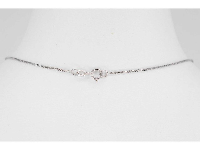 Art deco platina ketting met diamant en onbehandelde saffier - afbeelding 9 van  10