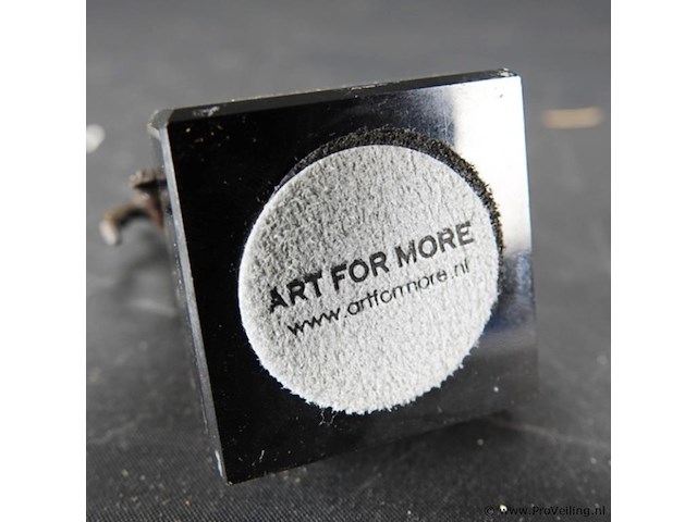 Art-for-more bronzen sculptuur - afbeelding 5 van  5