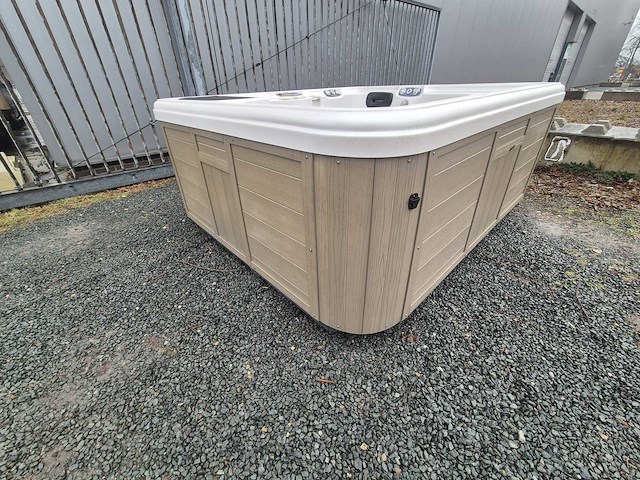 Artasian spa 5 persoons jacuzzi en buitenspa - afbeelding 2 van  24