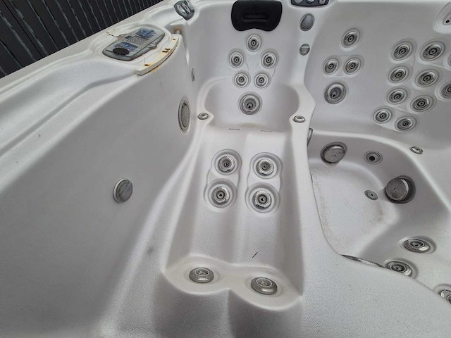 Artasian spa 5 persoons jacuzzi en buitenspa - afbeelding 8 van  24