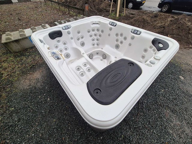 Artasian spa 5 persoons jacuzzi en buitenspa - afbeelding 3 van  22