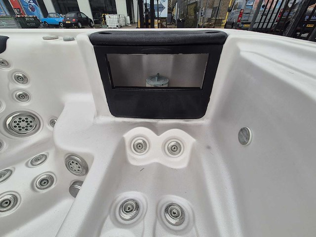 Artasian spa 5 persoons jacuzzi en buitenspa - afbeelding 13 van  22