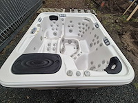 Artasian spa 5 persoons jacuzzi en buitenspa - afbeelding 11 van  22