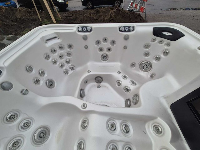 Artasian spa 5 persoons jacuzzi en buitenspa - afbeelding 10 van  22