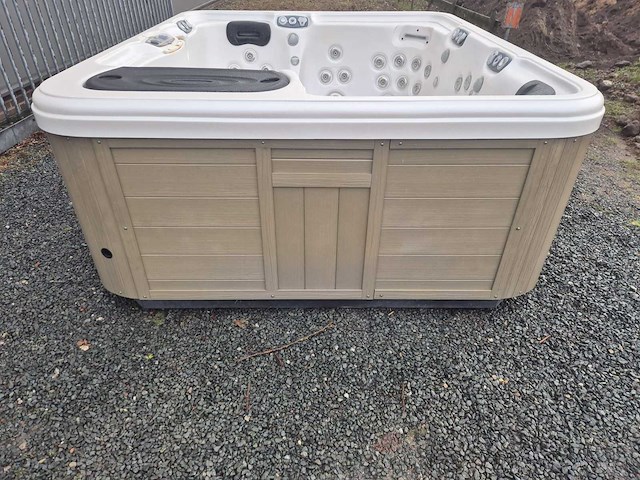 Artasian spa 5 persoons jacuzzi en buitenspa - afbeelding 17 van  22