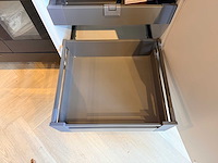 Artego - showroomkeuken met smeg apparatuur - afbeelding 9 van  24