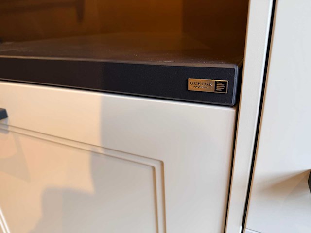 Artego - showroomkeuken met smeg apparatuur - afbeelding 15 van  24