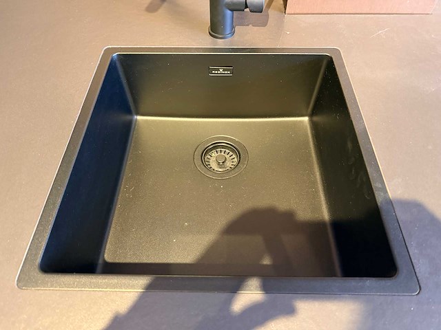 Artego - showroomkeuken met smeg apparatuur - afbeelding 20 van  24