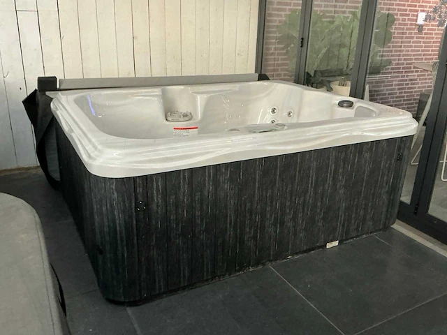 Artesian garden spa iris buitenspa - afbeelding 1 van  10