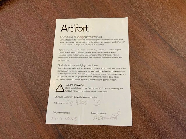 Artifort design tafel - afbeelding 6 van  6