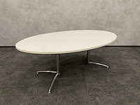 Artifort/ lande - ovale tafel 200x120 - afbeelding 1 van  12