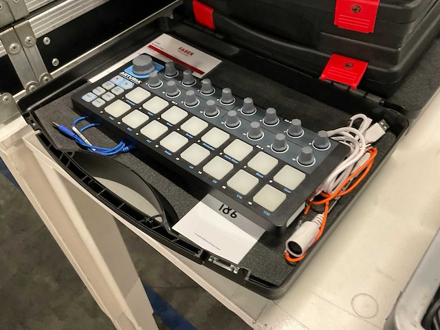 Arturia beatstep controller - afbeelding 1 van  1