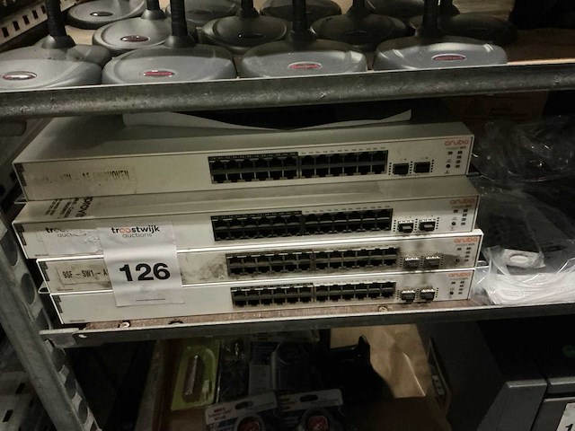 Aruba - 1830 - switch (4x) - afbeelding 2 van  2