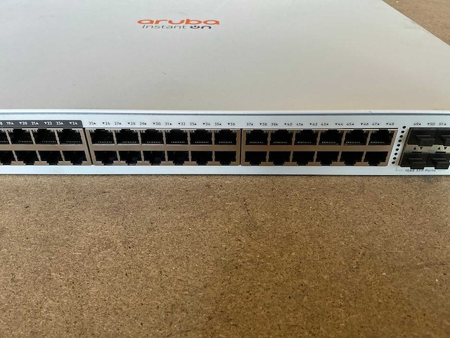 Aruba 1830 (48p) 19" switch - afbeelding 3 van  6