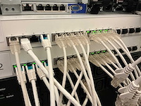 Aruba instant 1960 19" switch - afbeelding 2 van  2