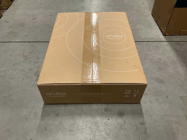 Aruba ion 1830 24g 2sfp 195w switch - afbeelding 1 van  3