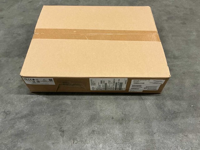 Aruba ion 1930 24g 4sfp + 370w sw - afbeelding 1 van  3