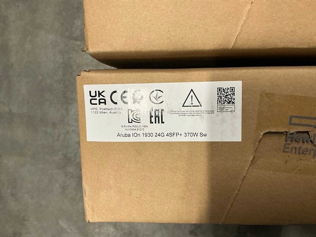 Aruba ion 1930 24g 4sfp + 370w sw - afbeelding 3 van  3
