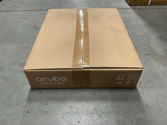 Aruba ion 1930 24g 4sfp - afbeelding 3 van  4