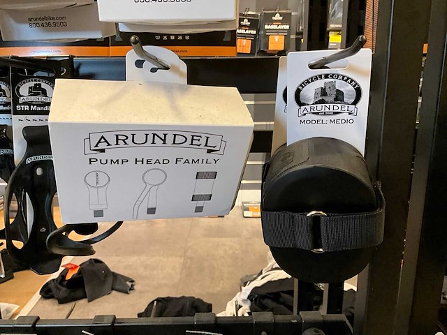 Arundel bidonhouders en andere fietsonderdelen (24x) - afbeelding 3 van  5