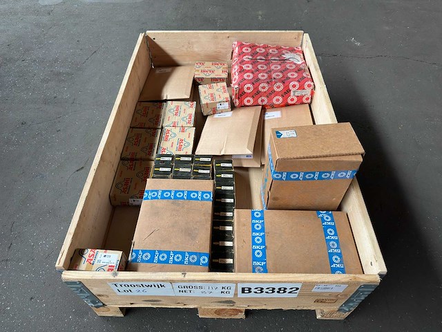 Asahi, nsk, fag, skf - partij lagers en lagerunits 87kg - afbeelding 1 van  10